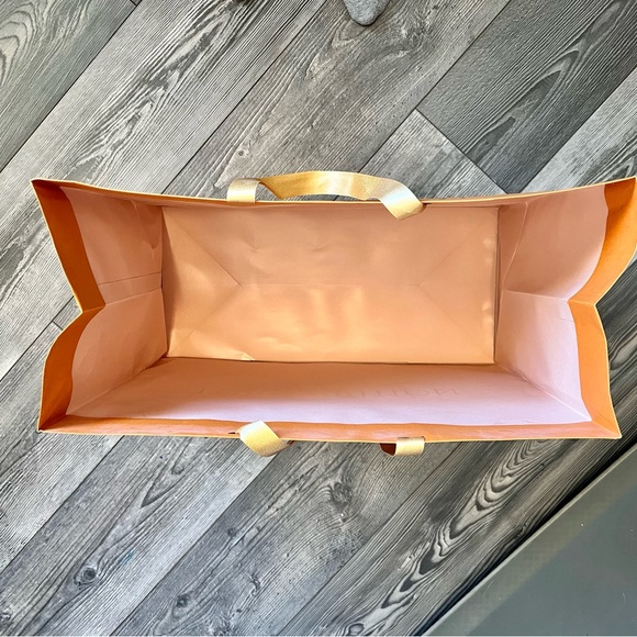 XL Louis Vuitton Box, Dust Bag and Gift Bag. No stains or rips. - Picture 4 of 11